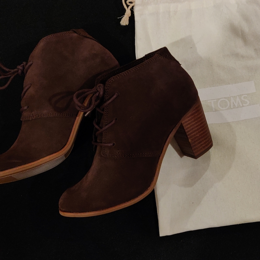 NWOT Toms ankle boots dark brown size 6.5